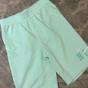 NIKE Light Green Activewear Shorts YOUTH LARGE